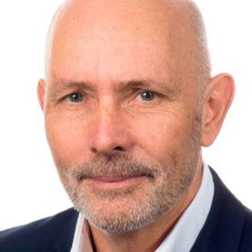 PROFESOR CHRIS GRIFFITHS profile